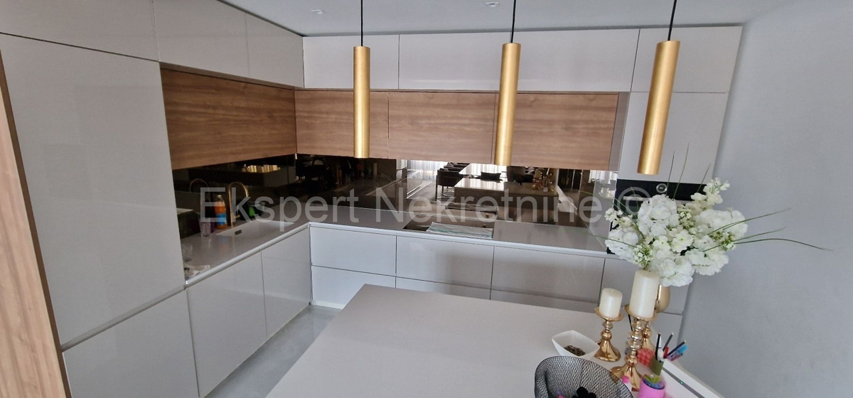Appartamento In vendita - SPLITSKO-DALMATINSKA TROGIR