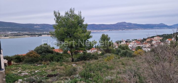 Zemljište na prodaju 1200 m² – Trogir