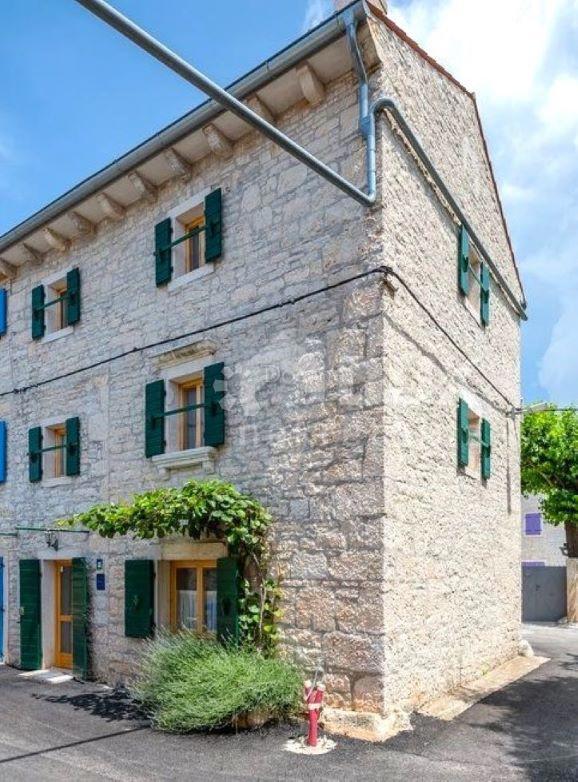 House For sale - Istarska Kanfanar - foto 1/23