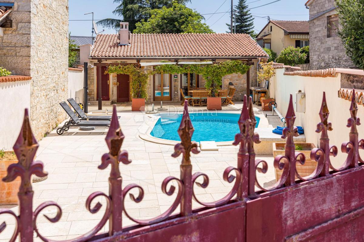 House For sale - Istarska Kanfanar - foto 2/23