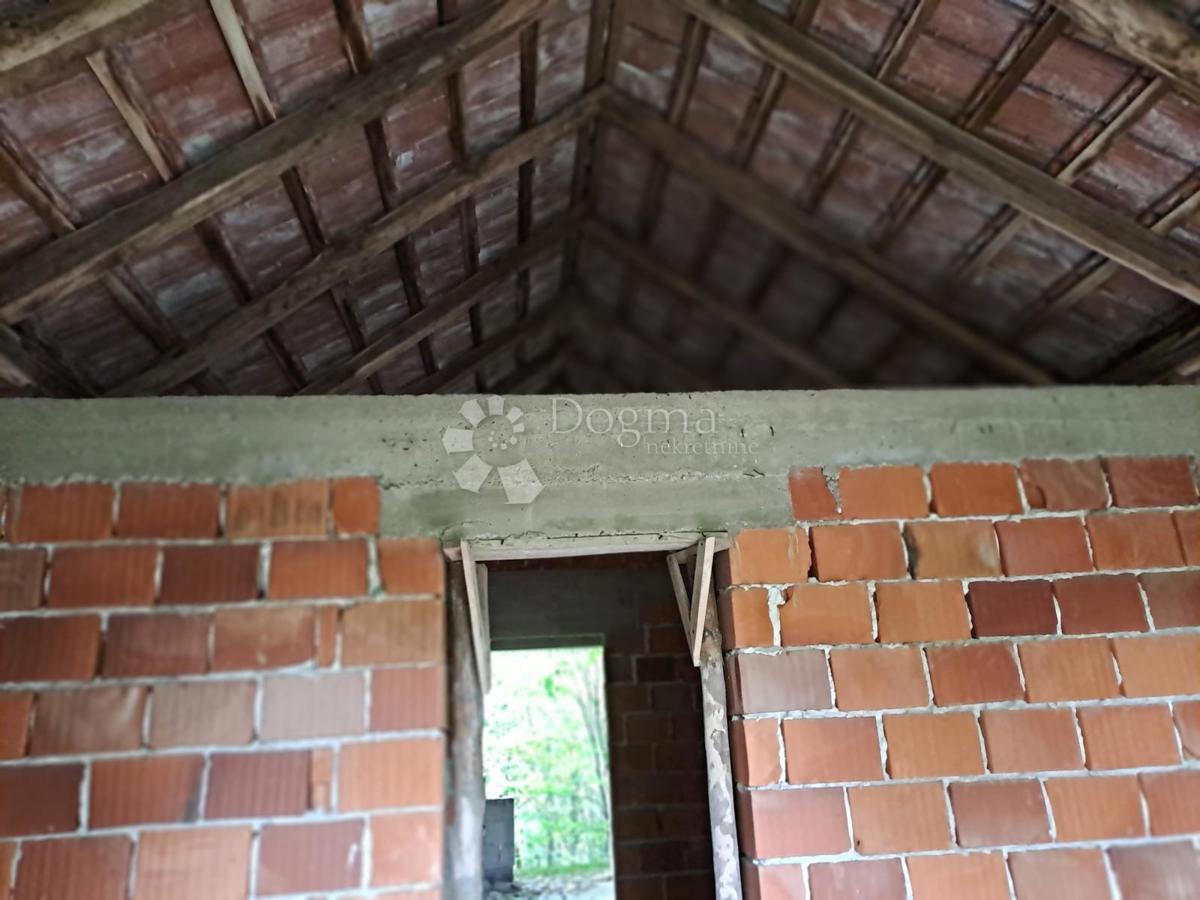 Maison À vendre - SISAČKO-MOSLAVAČKA GVOZD