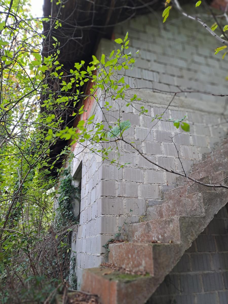Maison À vendre - SISAČKO-MOSLAVAČKA GVOZD