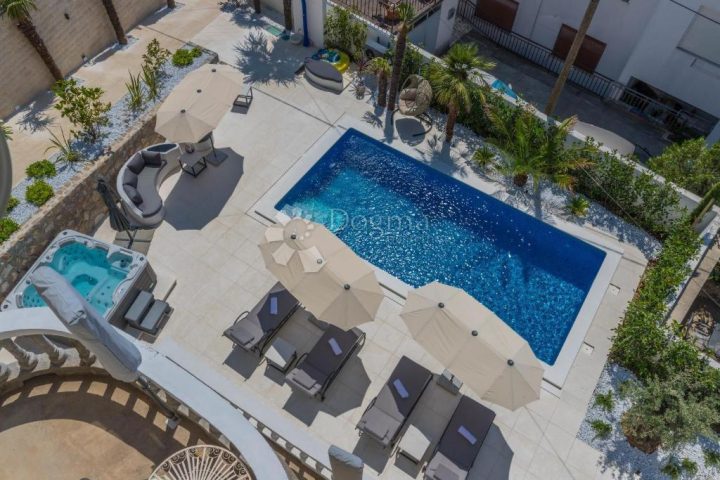 Dům na prodej 517 m² – Crikvenica