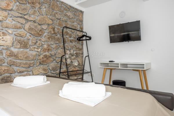 Kuća Na prodaju - PRIMORSKO-GORANSKA CRIKVENICA