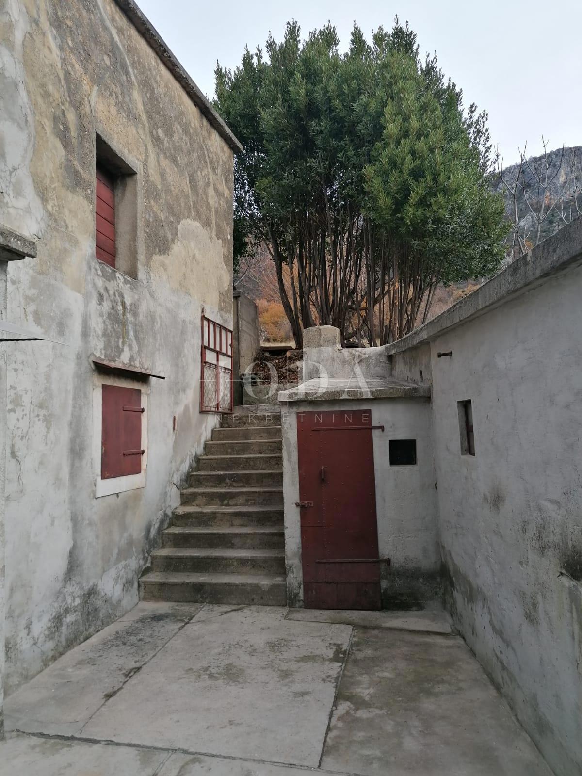 Kuća Na prodaju - PRIMORSKO-GORANSKA VINODOLSKA OPĆINA