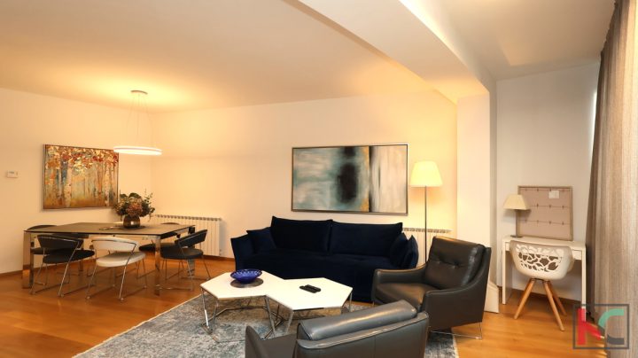 Flat for sale 99 m² – Pula