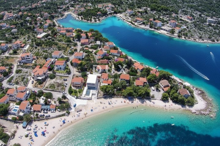 Zemljište na prodaju 1000 m² – Rogoznica