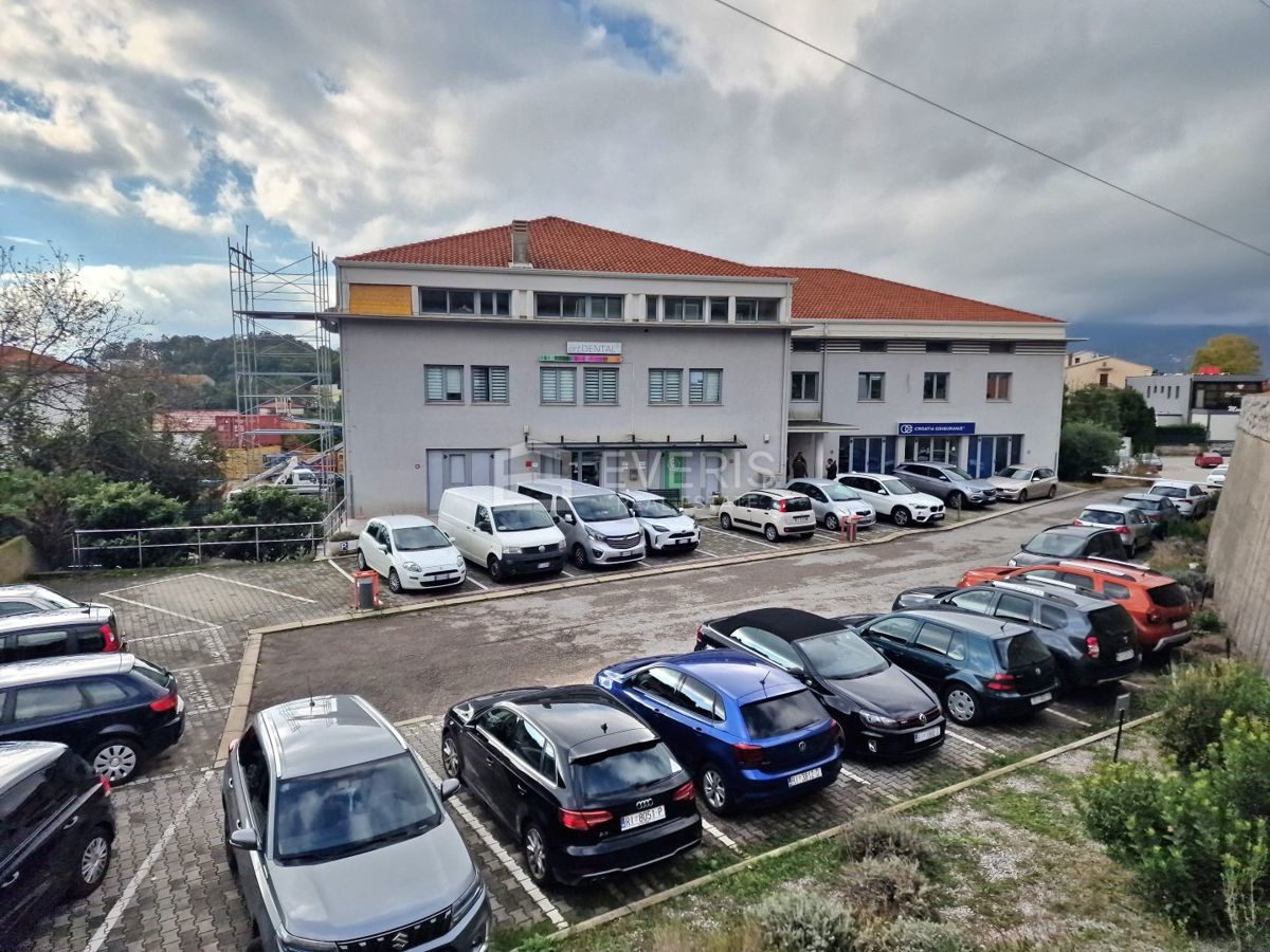 Poslovni prostori Na predaj - PRIMORSKO-GORANSKA KASTAV