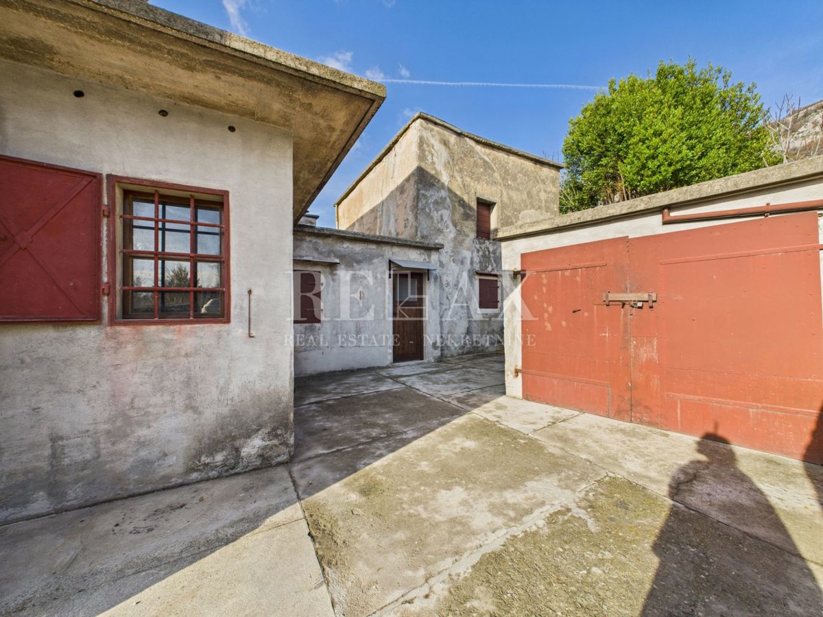 Kuća Na prodaju - PRIMORSKO-GORANSKA VINODOLSKA OPĆINA