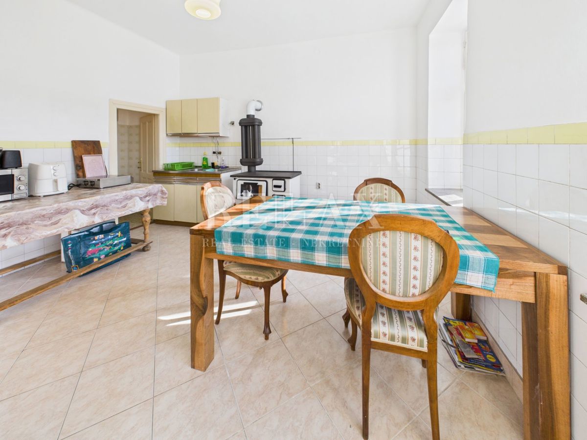 Kuća Na prodaju - PRIMORSKO-GORANSKA VINODOLSKA OPĆINA