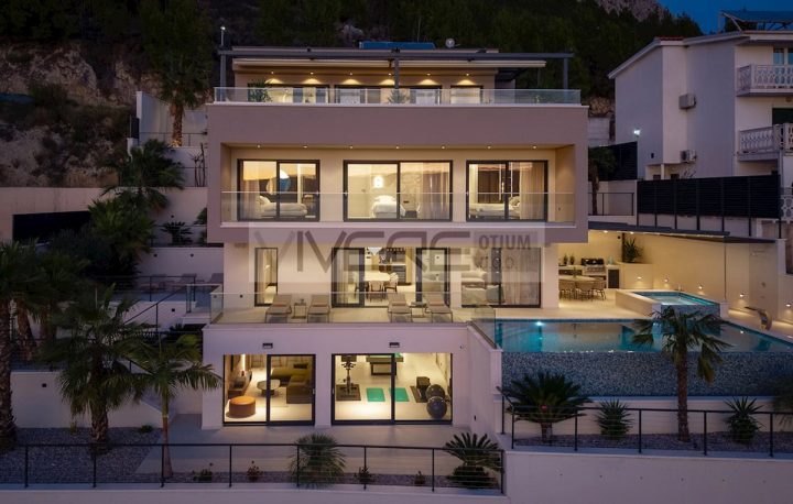 Hiša na predaj 397 m² – Omiš