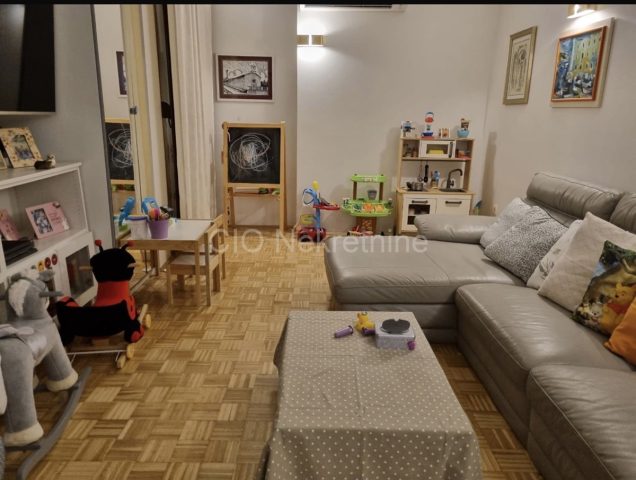 Apartmán na prenájom 93 m² – Split