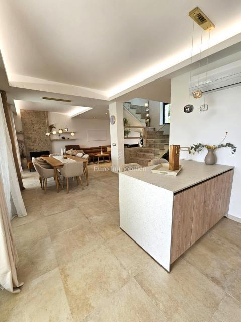 Casa In vendita - PRIMORSKO-GORANSKA KRK