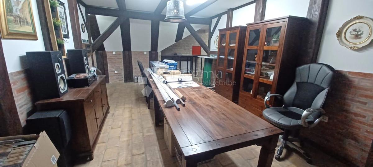 Lokal użytkowy Do wynajęcia - OSJEČKO-BARANJSKA OSIJEK