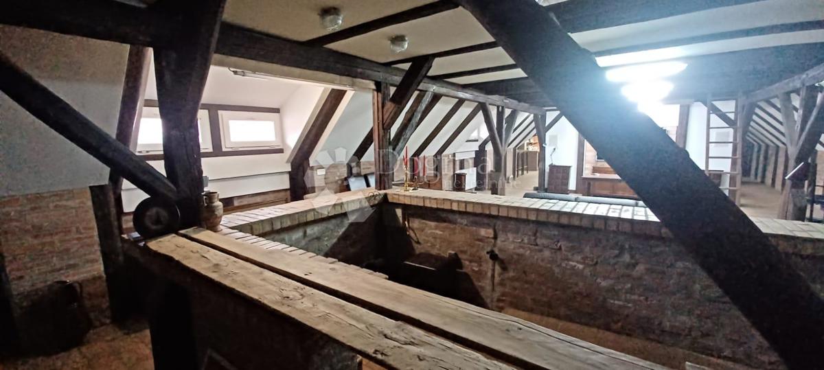 Lokal użytkowy Do wynajęcia - OSJEČKO-BARANJSKA OSIJEK