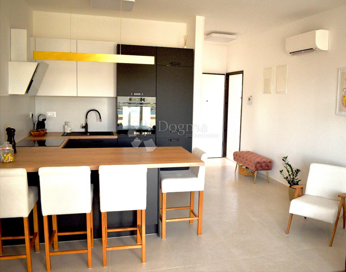 Appartamento In vendita - Splitsko-dalmatinska Trogir - foto 1/11