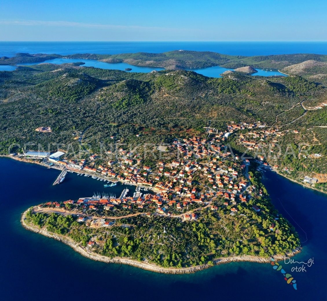 Pozemok Na predaj DUGI OTOK