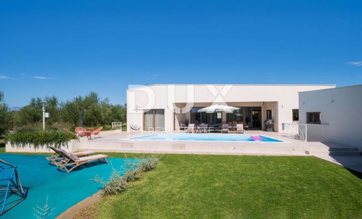 House for sale 350 m² – Zemunik Donji