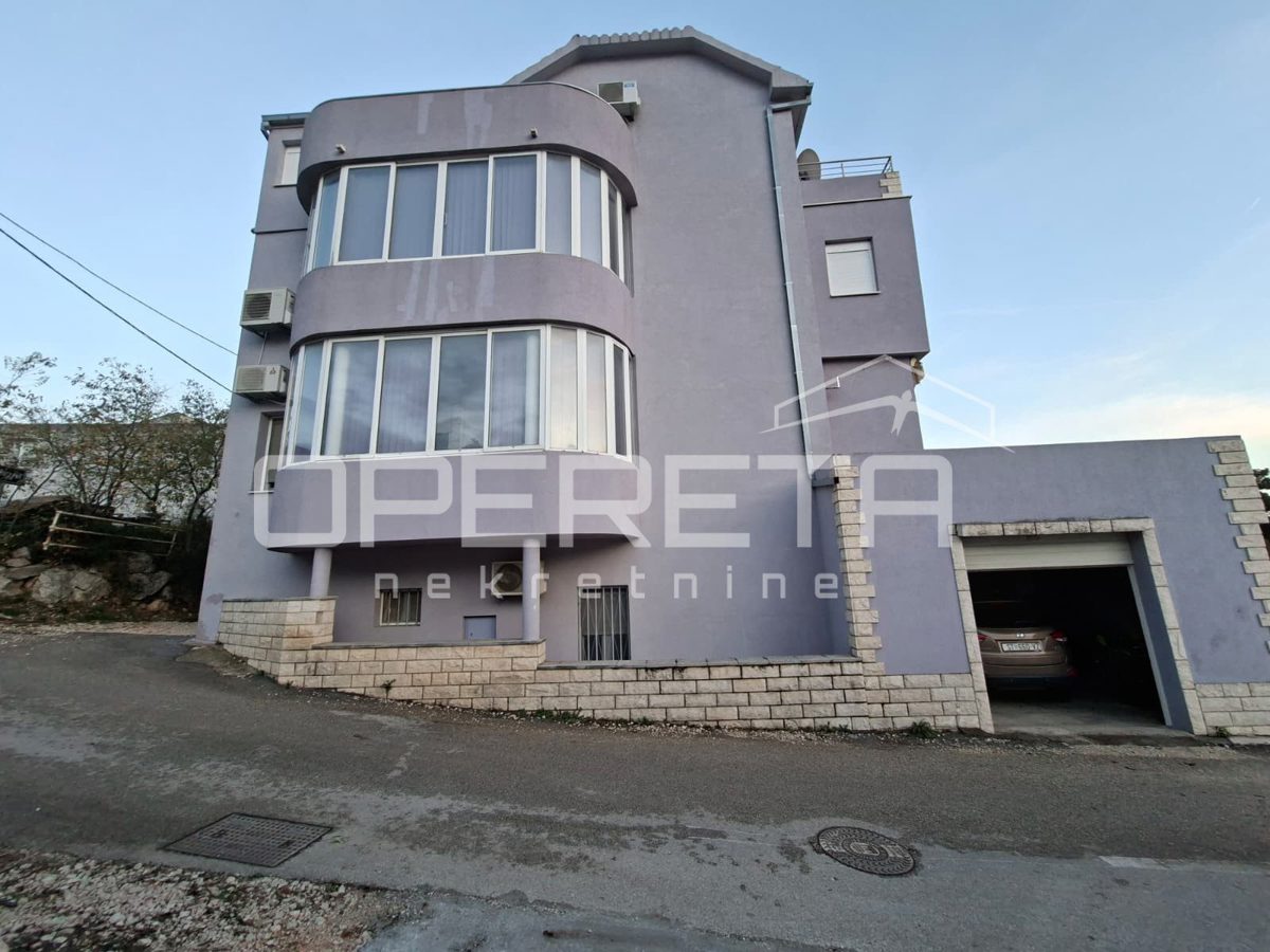 Casa In vendita - SPLITSKO-DALMATINSKA KAŠTELA