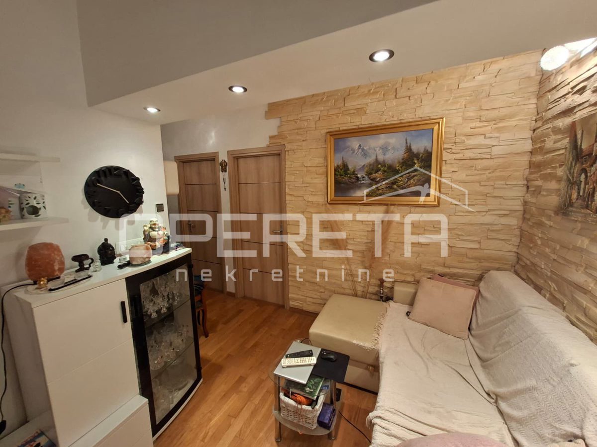 Casa In vendita - SPLITSKO-DALMATINSKA KAŠTELA