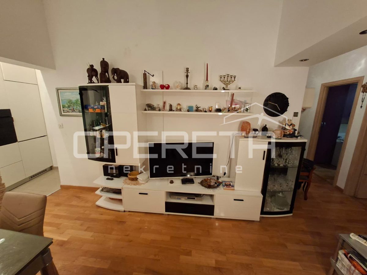 Casa In vendita - SPLITSKO-DALMATINSKA KAŠTELA