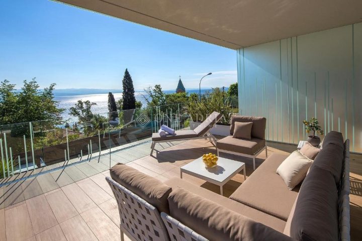 Apartment zu vermieten 122 m² – Opatija