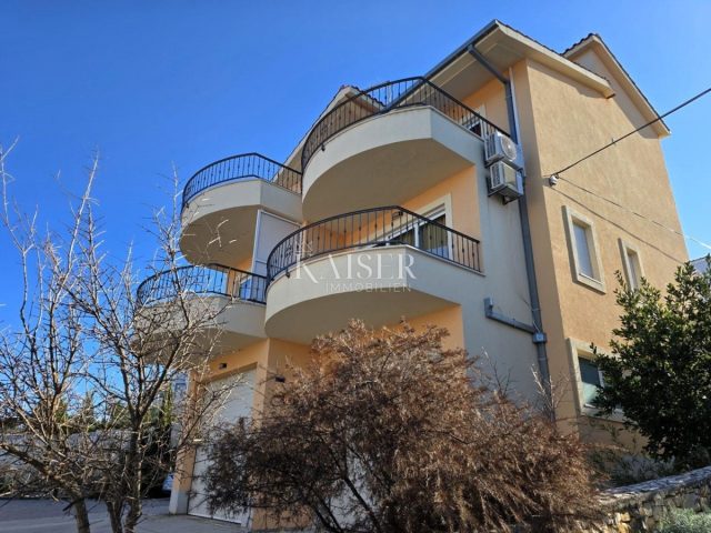 Dom na predaj 255 m² – Rogoznica