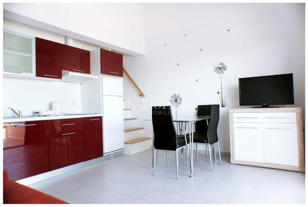 Casa In vendita - ŠIBENSKO-KNINSKA ROGOZNICA