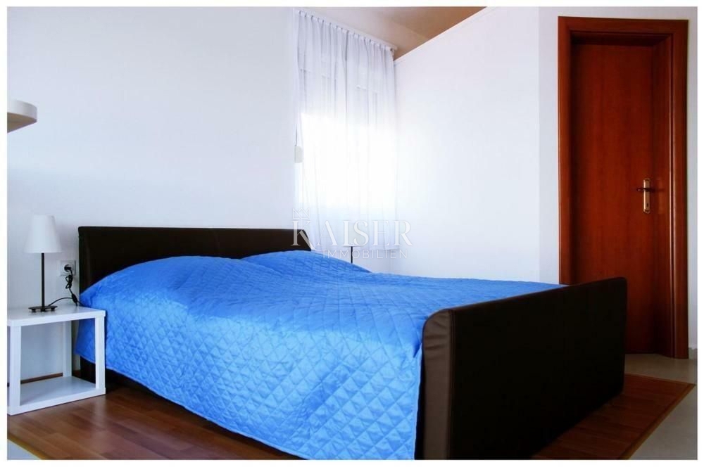 Casa In vendita - ŠIBENSKO-KNINSKA ROGOZNICA