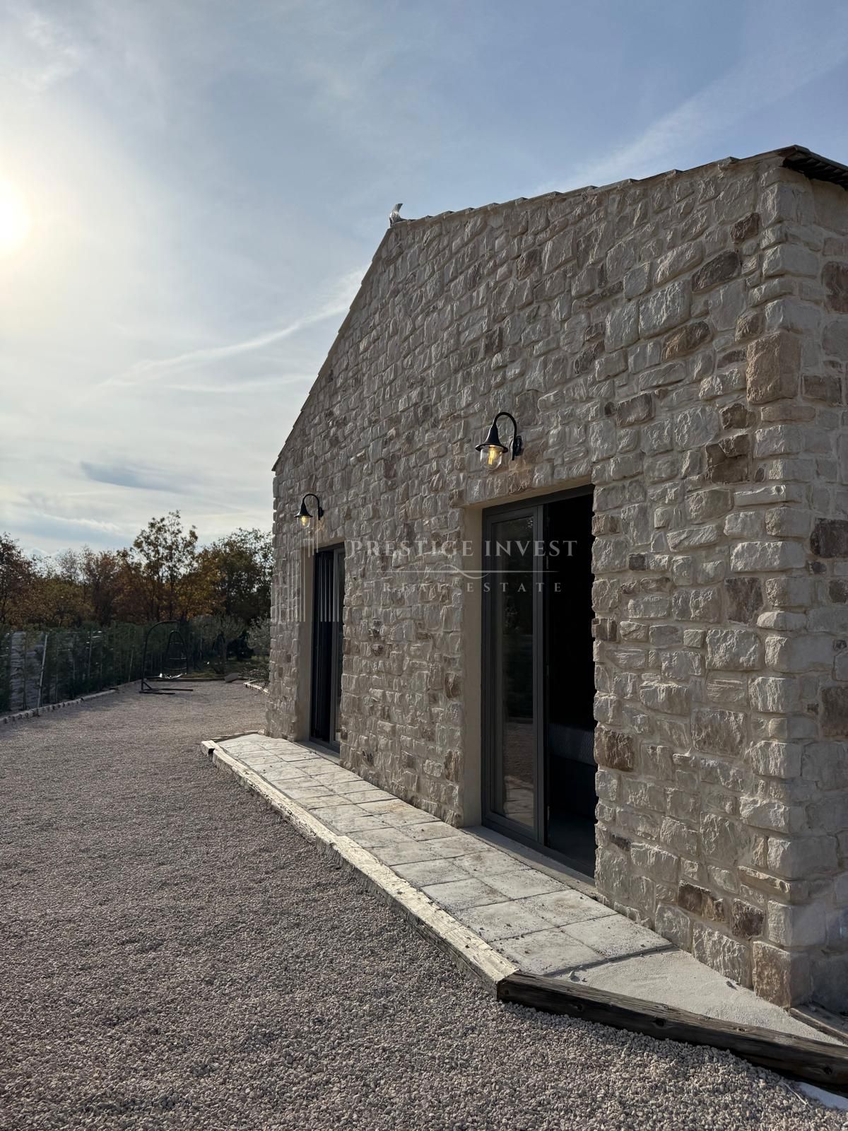 House For sale NIN