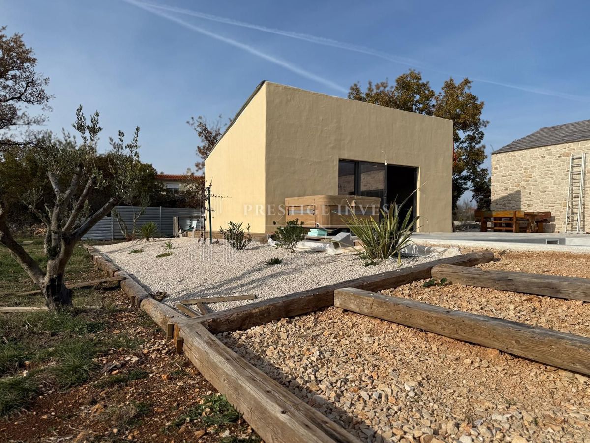 House For sale - ZADARSKA NIN