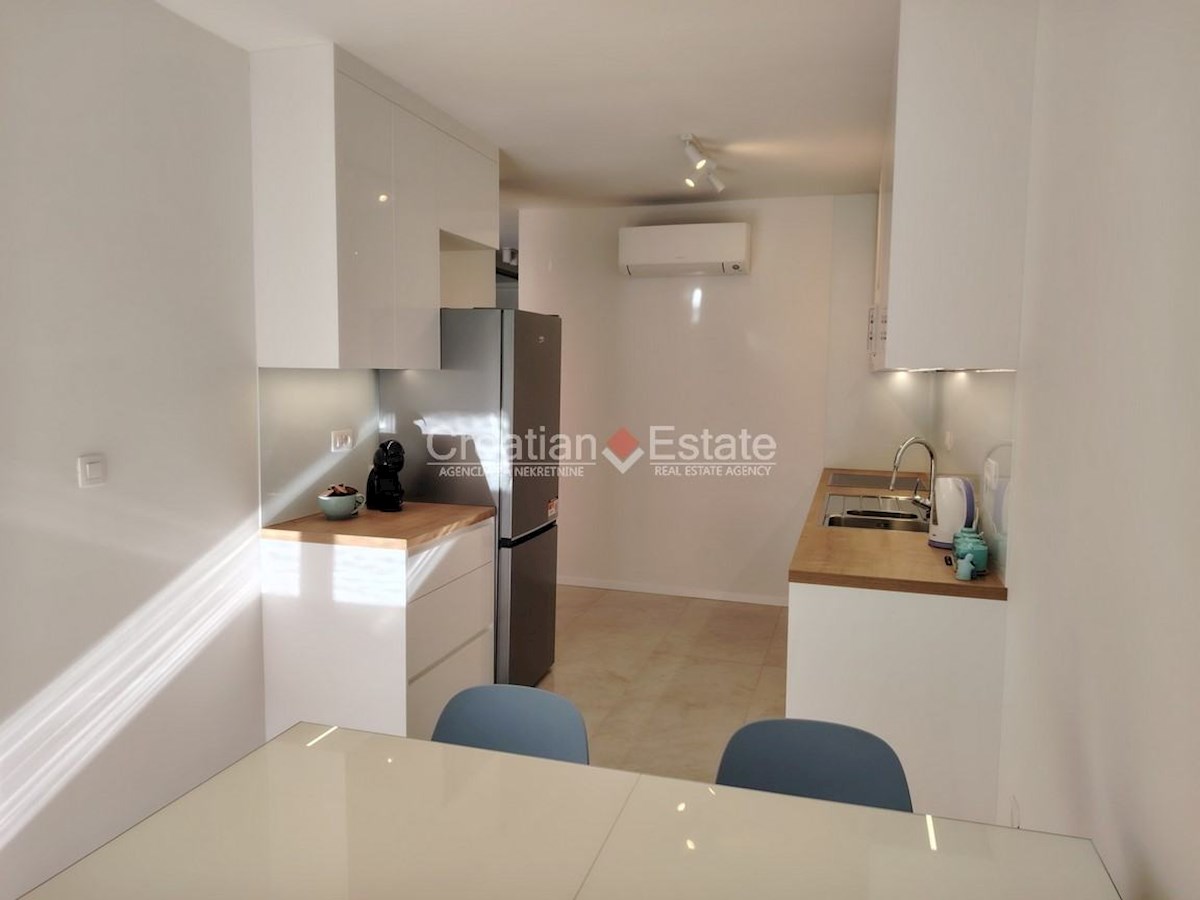 Appartamento Da affittare - Splitsko-dalmatinska Split - foto 2/12
