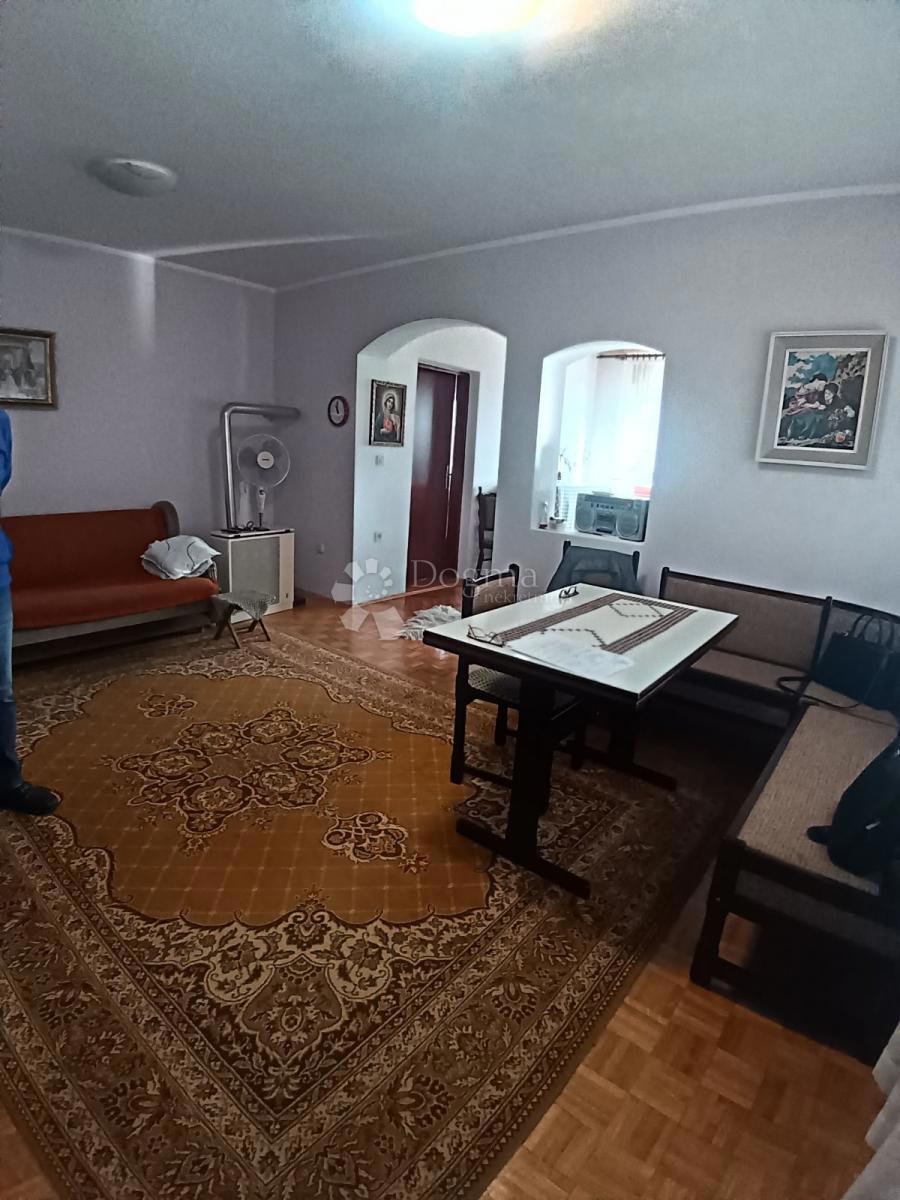 Kuća Na prodaju - OSJEČKO-BARANJSKA ĐAKOVO