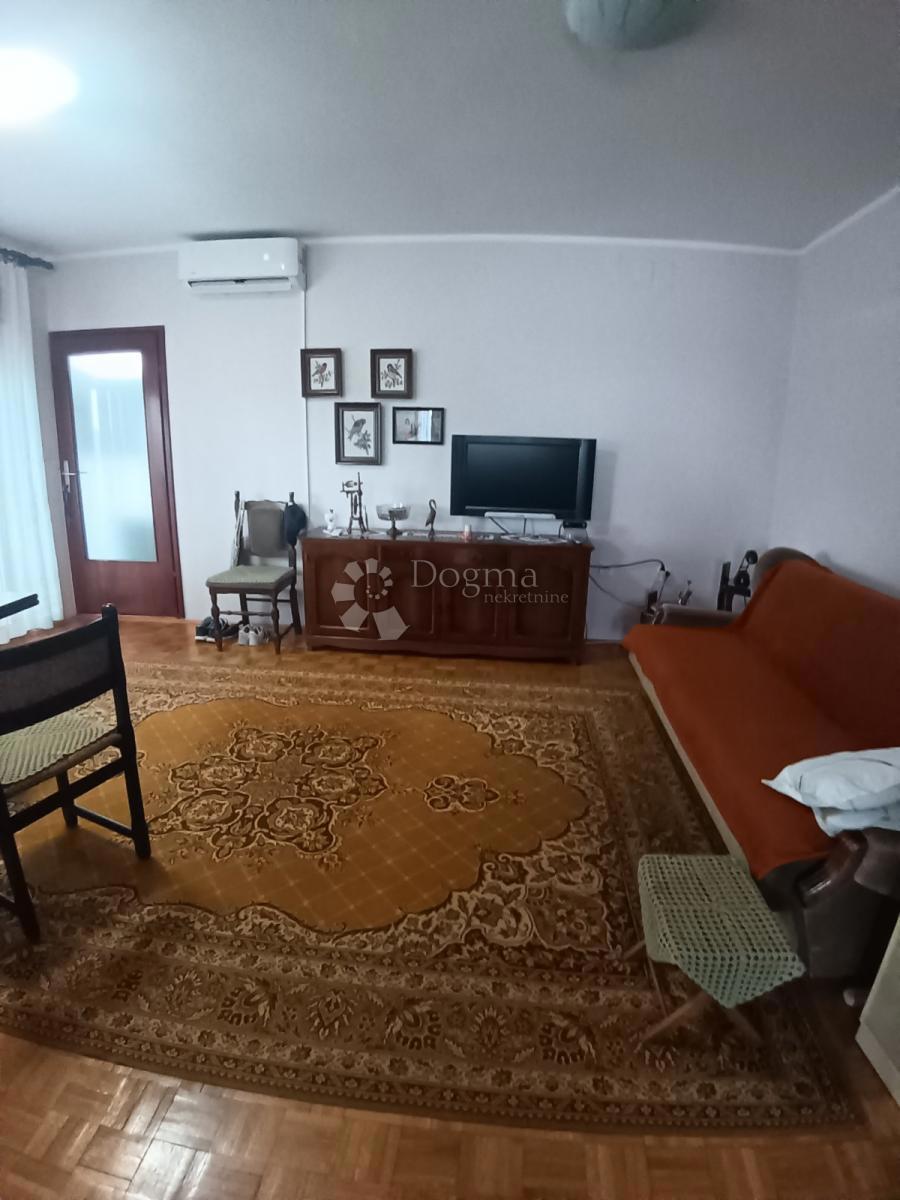 Kuća Na prodaju - OSJEČKO-BARANJSKA ĐAKOVO