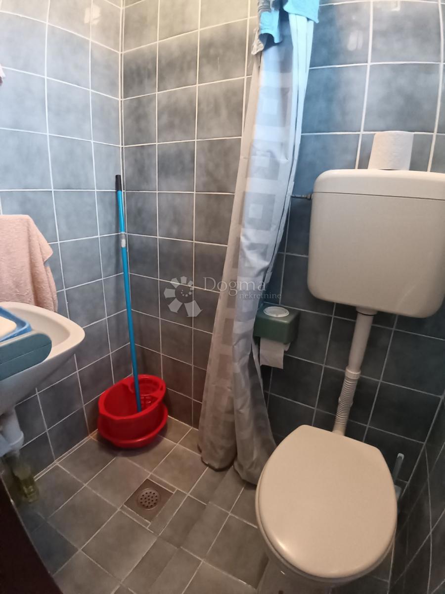 Kuća Na prodaju - OSJEČKO-BARANJSKA ĐAKOVO