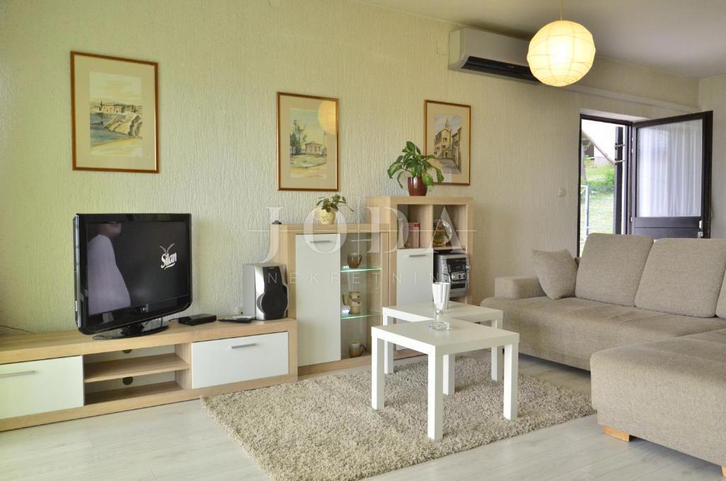 Hiša Na predaj - PRIMORSKO-GORANSKA CRIKVENICA