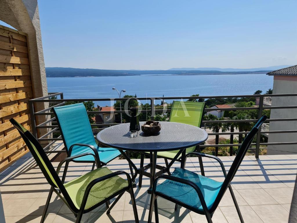 Hiša Na predaj - PRIMORSKO-GORANSKA CRIKVENICA
