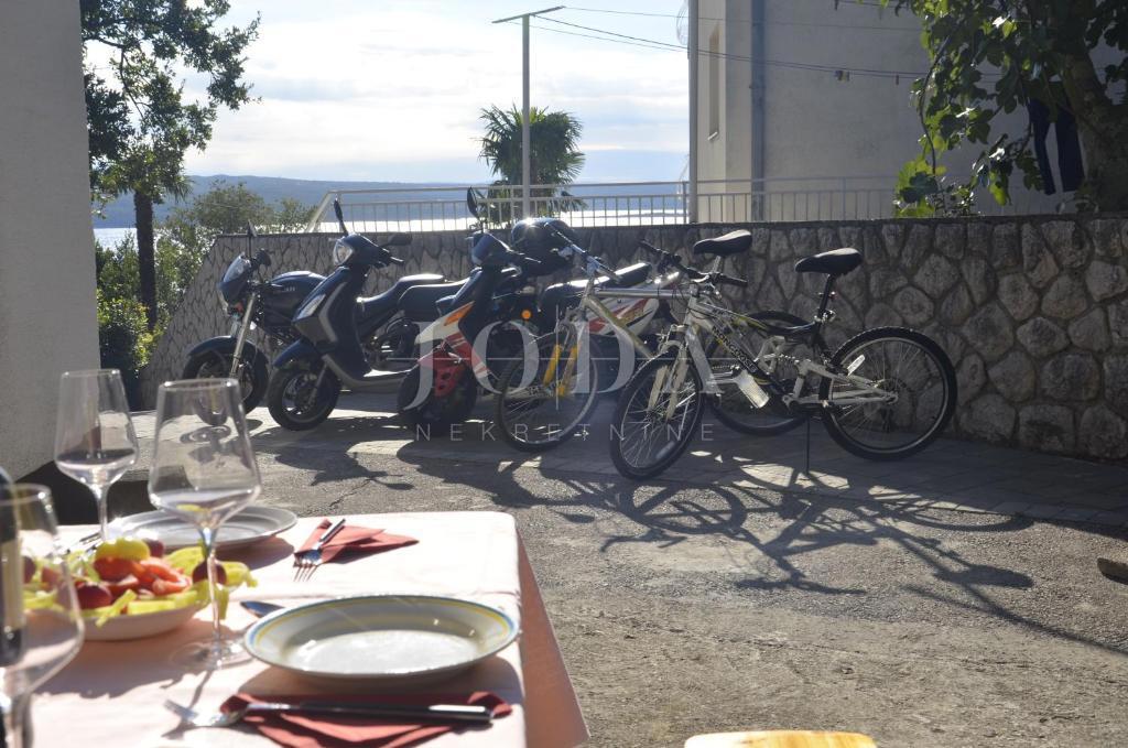Hiša Na predaj - PRIMORSKO-GORANSKA CRIKVENICA