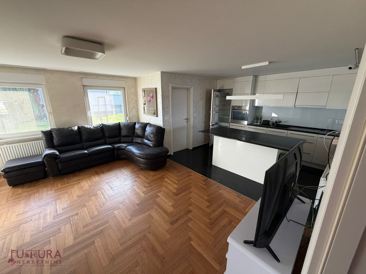 Maison À louer - GRAD ZAGREB ZAGREB