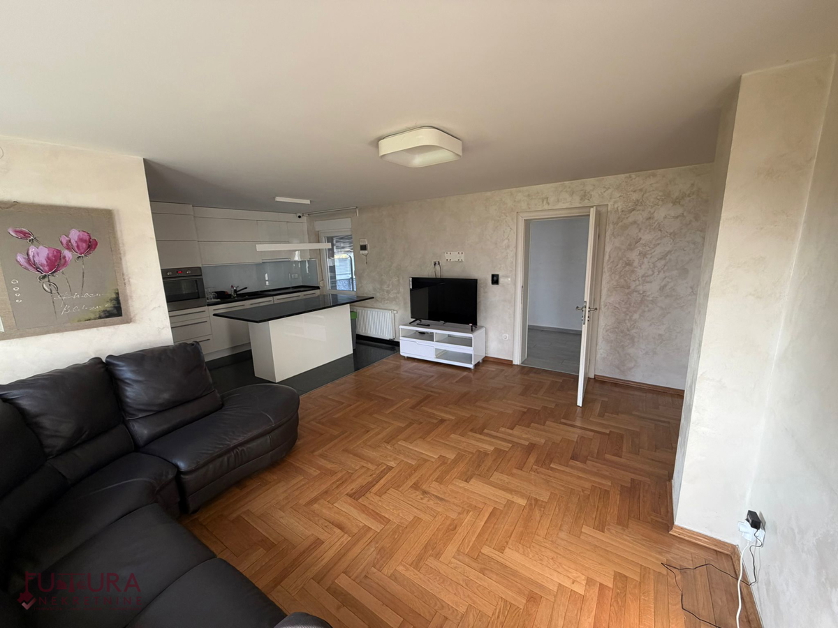 Maison À louer - GRAD ZAGREB ZAGREB