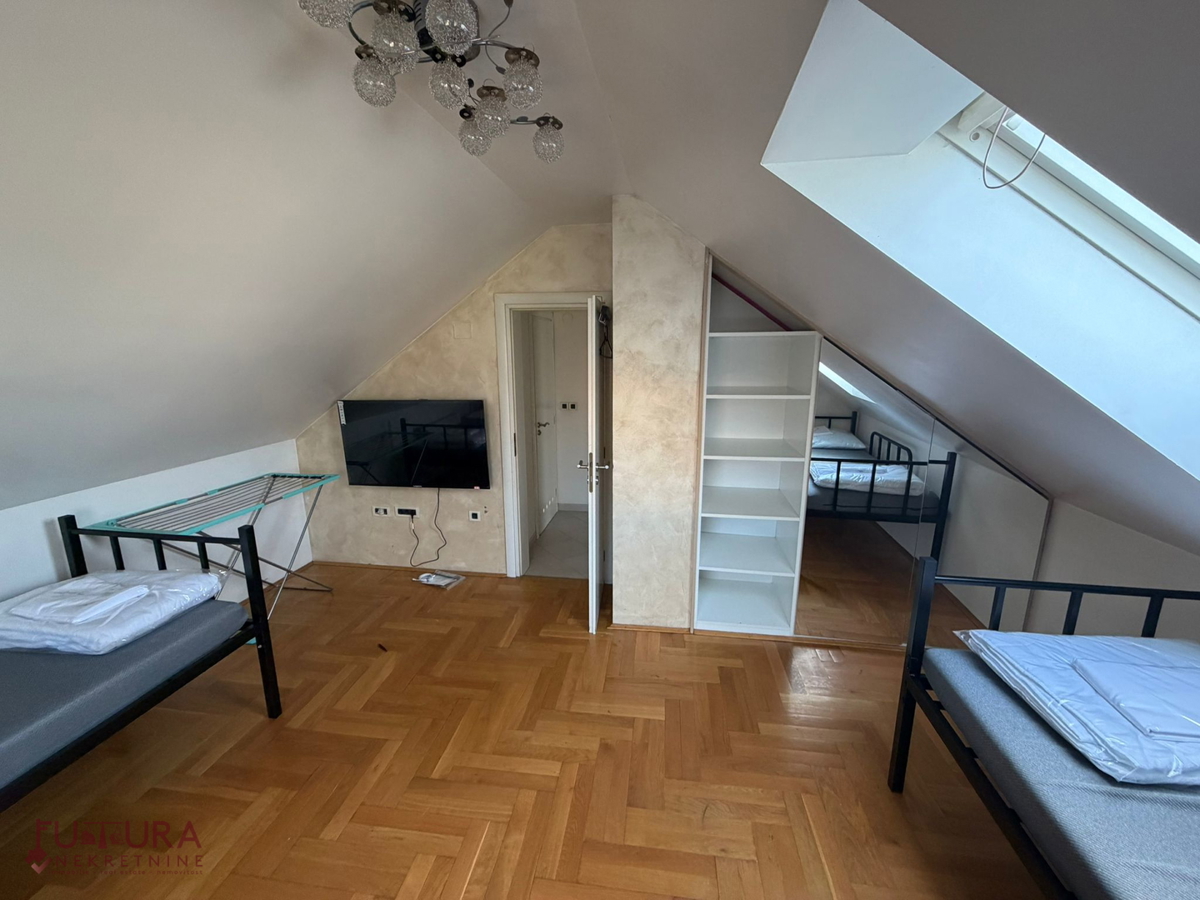 Maison À louer - GRAD ZAGREB ZAGREB
