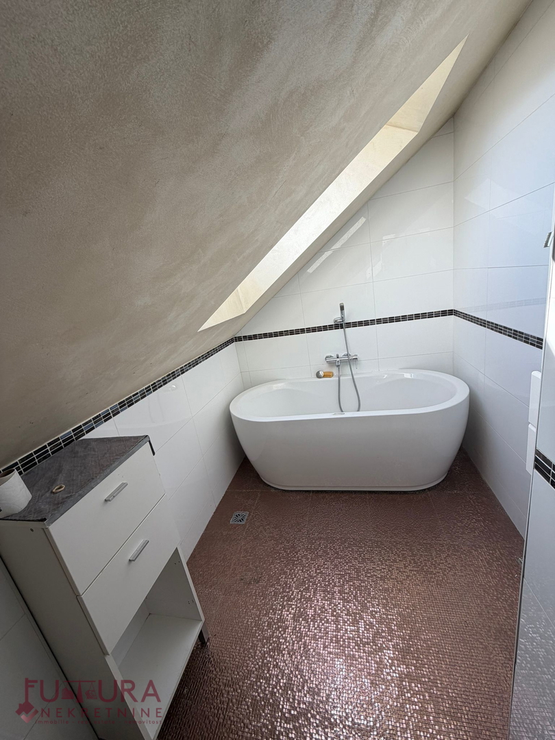 Maison À louer - GRAD ZAGREB ZAGREB