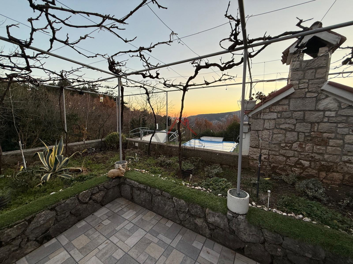 Kuća Na prodaju - PRIMORSKO-GORANSKA VINODOLSKA OPĆINA