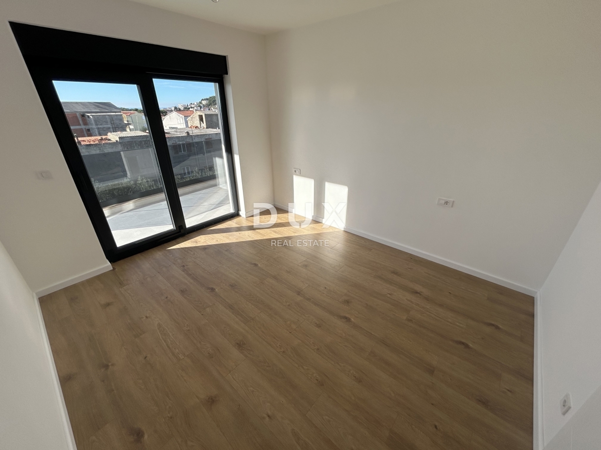 Flat For sale - ŠIBENSKO-KNINSKA TRIBUNJ