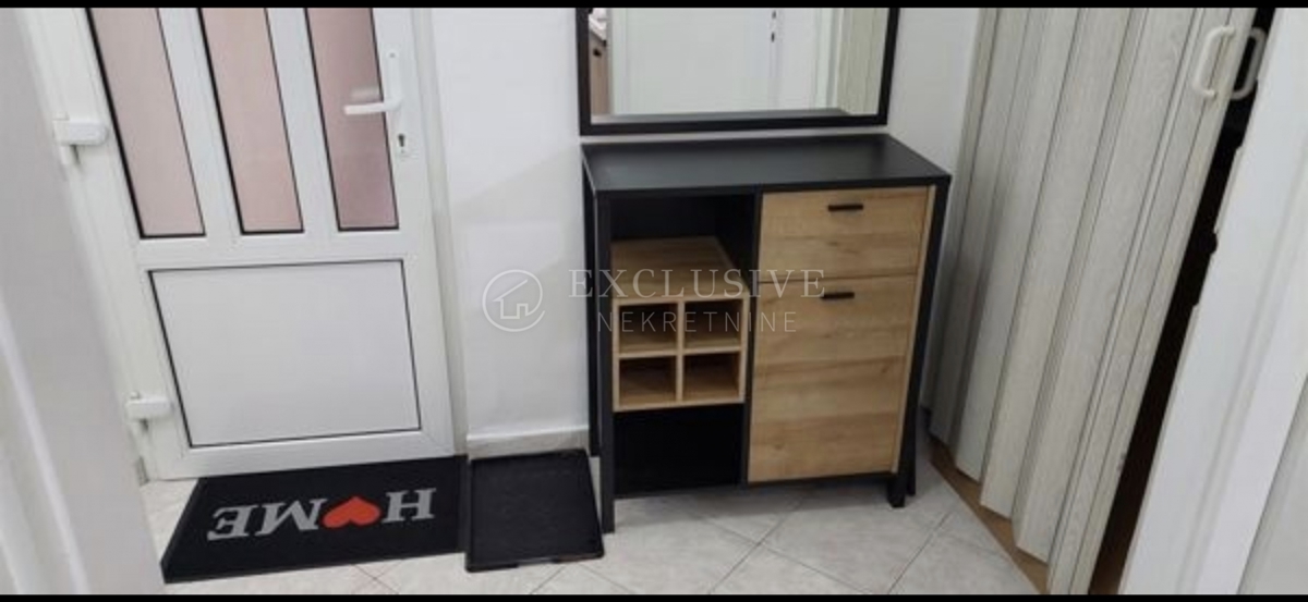 Appartement À vendre - LIČKO-SENJSKA SENJ