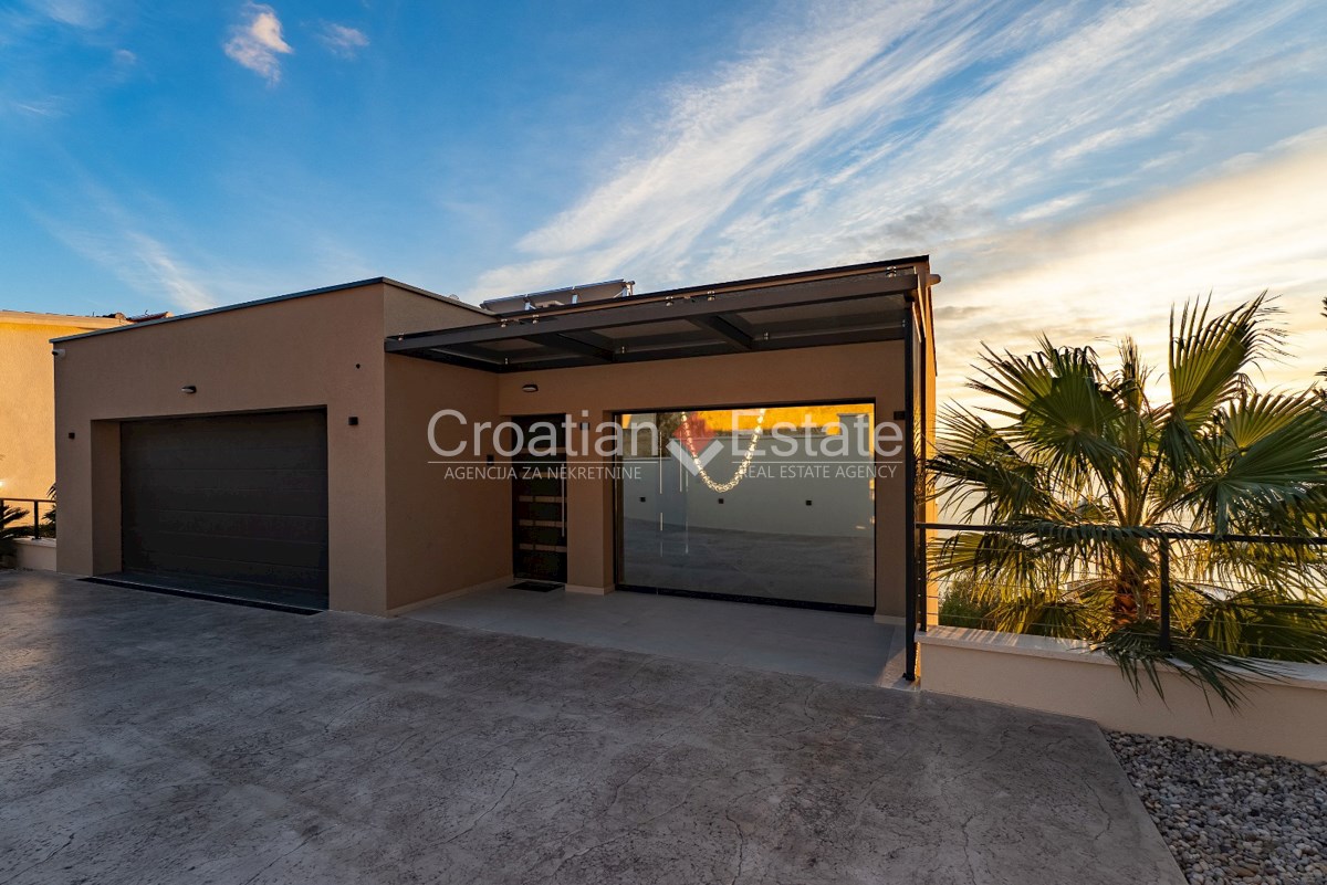 House For sale - SPLITSKO-DALMATINSKA OMIŠ