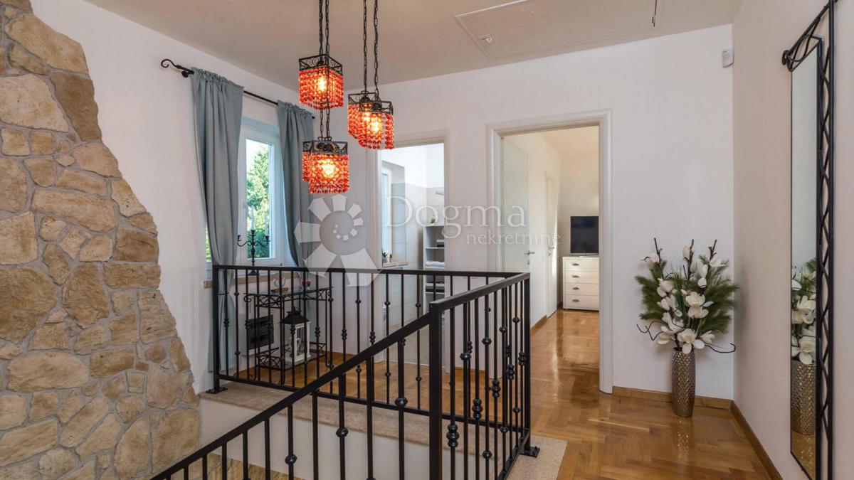 Haus Zu verkaufen - ISTARSKA SVETVINČENAT