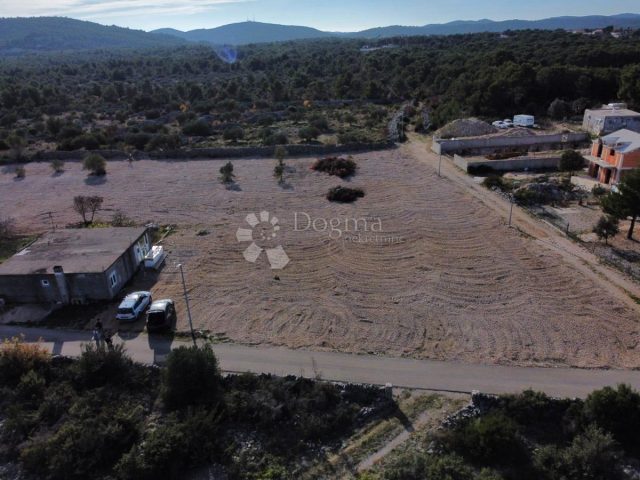 Terrain à vendre 520 m² – Pirovac