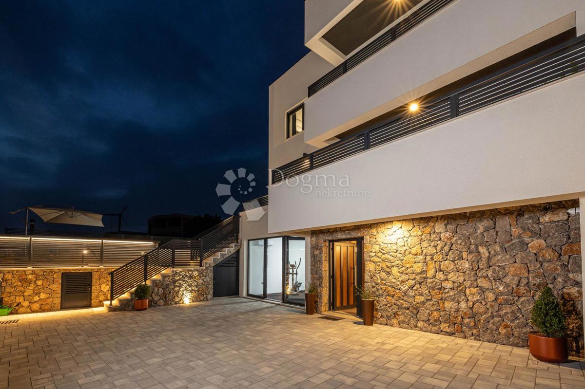 House For sale - PRIMORSKO-GORANSKA NOVI VINODOLSKI