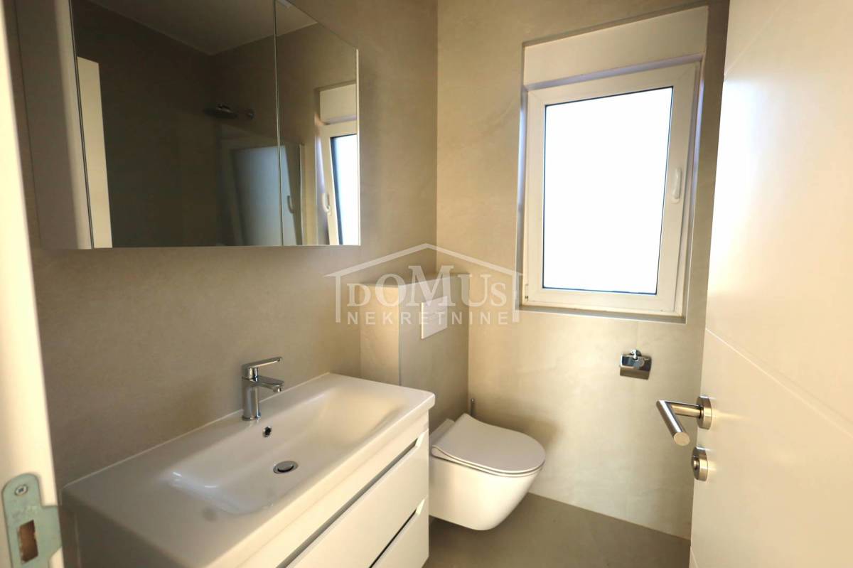Flat For sale - ŠIBENSKO-KNINSKA VODICE